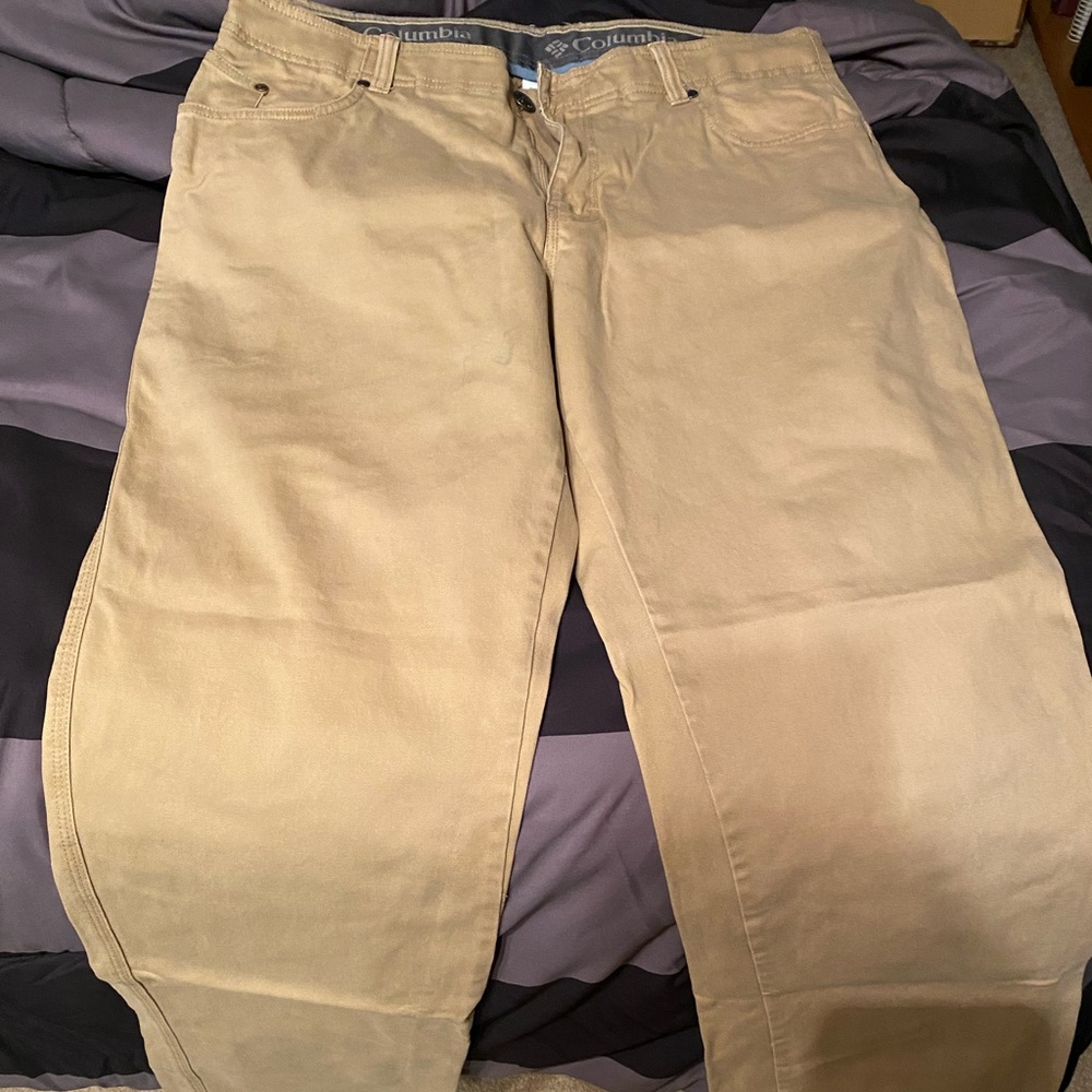 Men’s khaki pants Columbia size 36x32